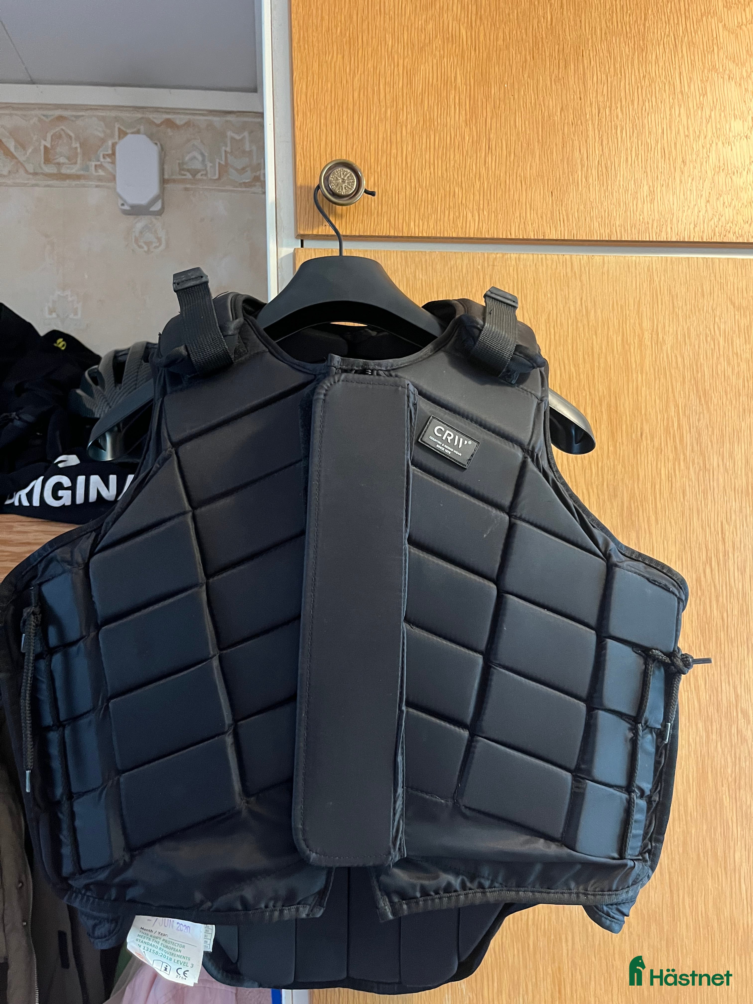 Säkerhetsvästar ryttarutrustning till salu: Ridväst i nyskick! i Malmö - Annons 18