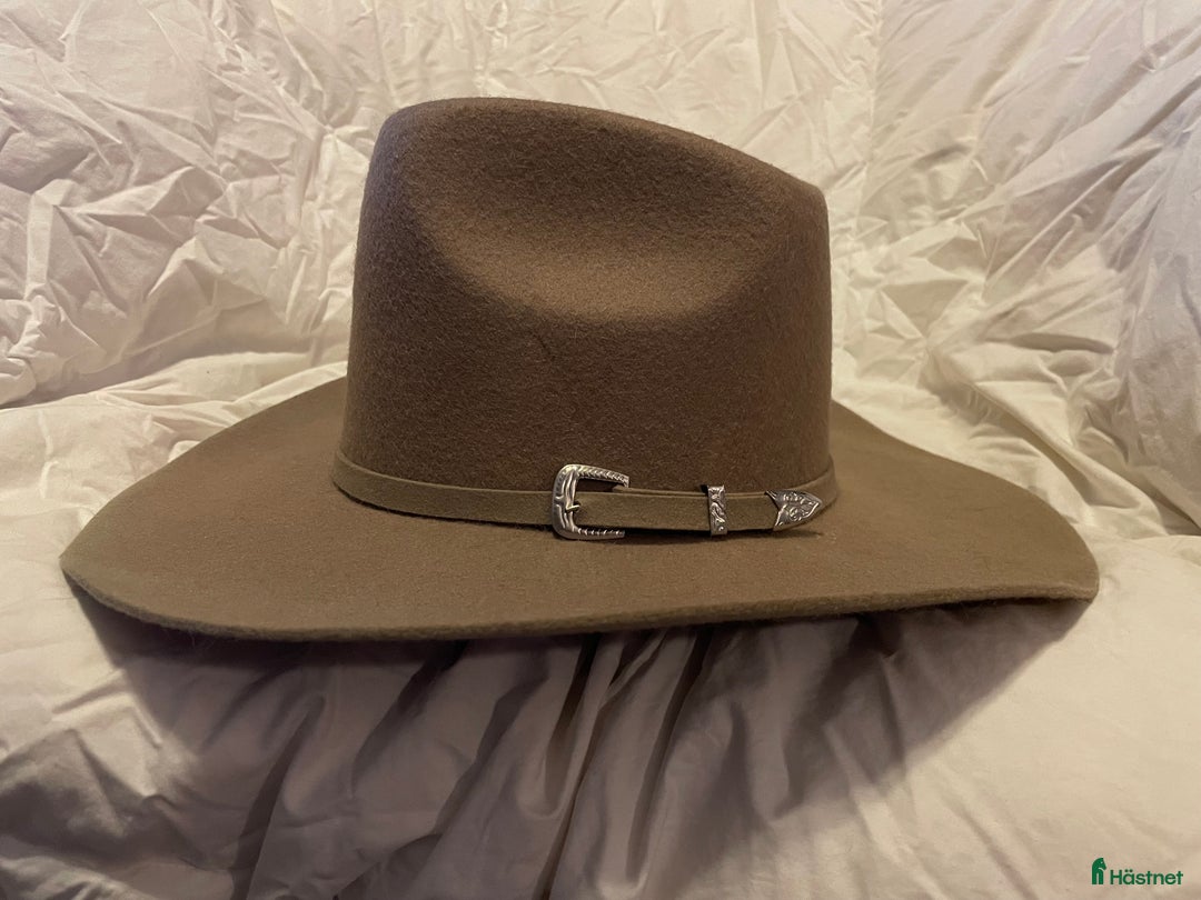 Övrig Ryttarutrustning ryttarutrustning till salu: Cowboyhattar av olika märken  i Umeå - Annons 4