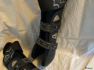 Benskydd hästutrustning till salu: Bakbensskydd i Alafors - Annons 3