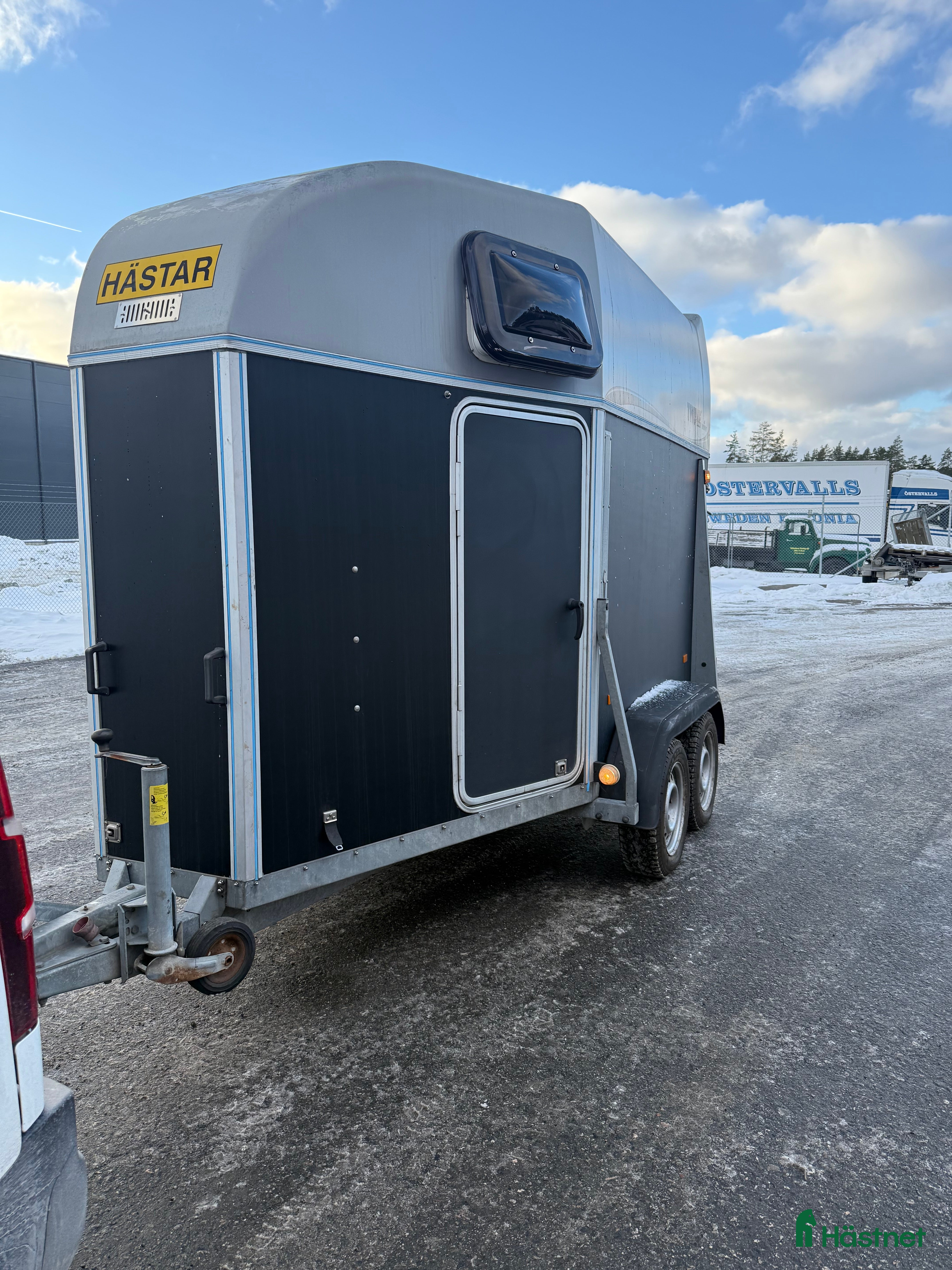 Hästtransporter  fordon & transport till salu: Thule Royal 200 E5 Nyrenoverad  i Åkersberga - Annons 1