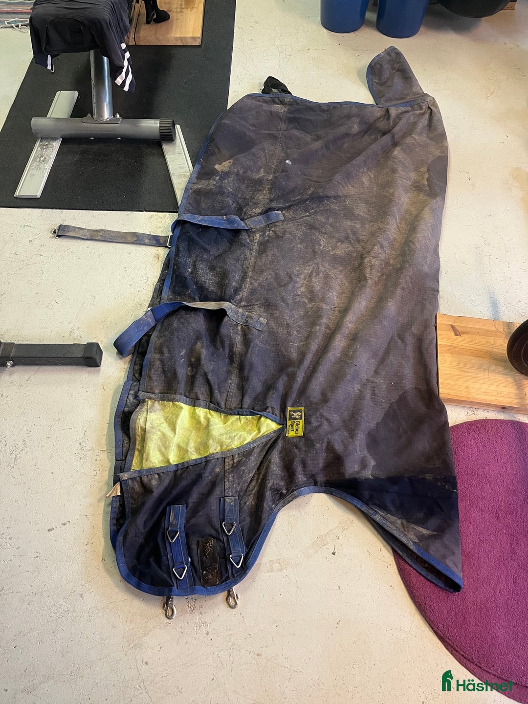 Täcken hästutrustning till salu: Utetäcke med halvhals  i Uppsala - Annons 2