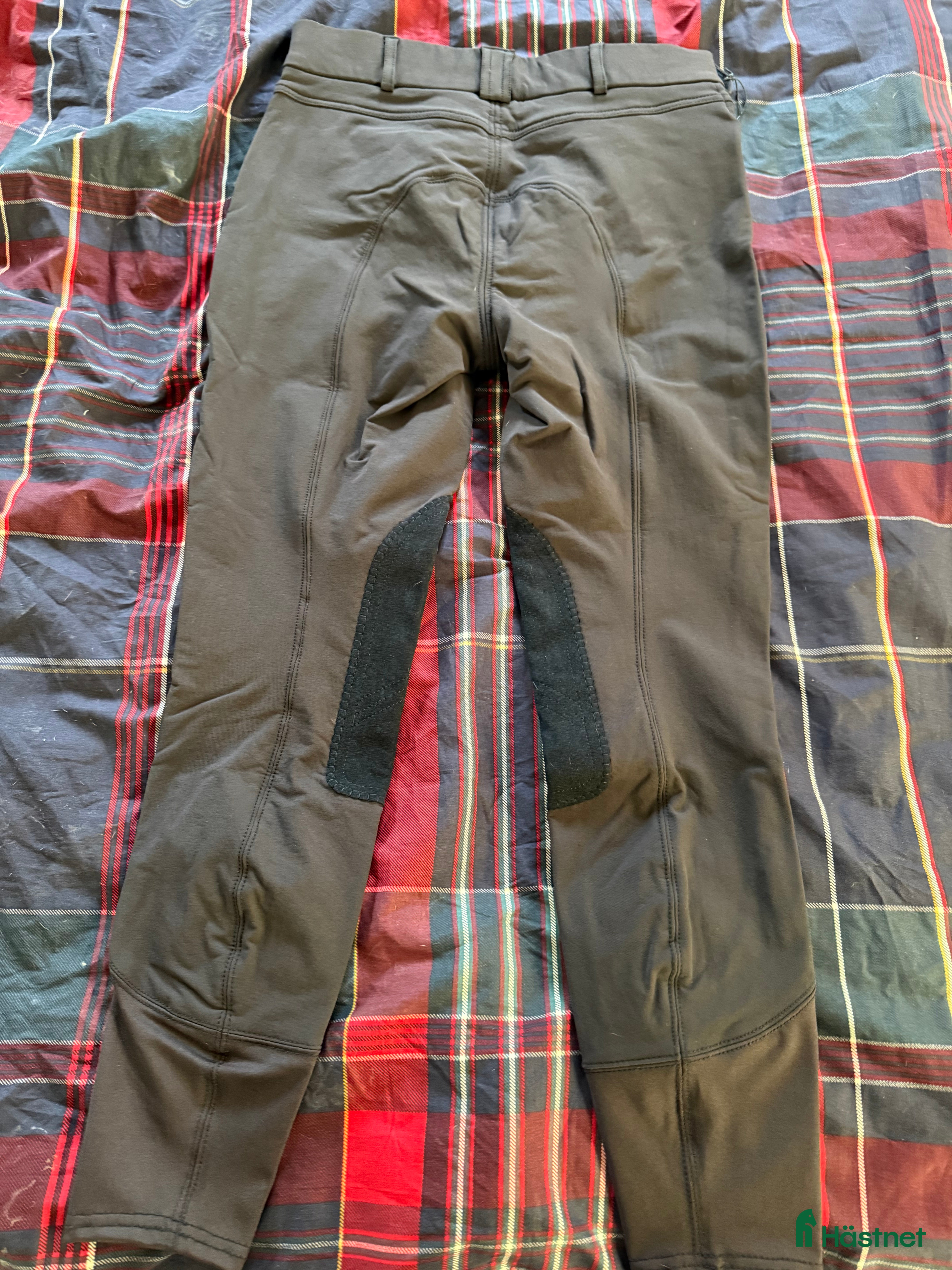 Ridbyxor ryttarutrustning till salu: Nya kingsland knäskodda ridbyxor  i Västerås - Annons 4