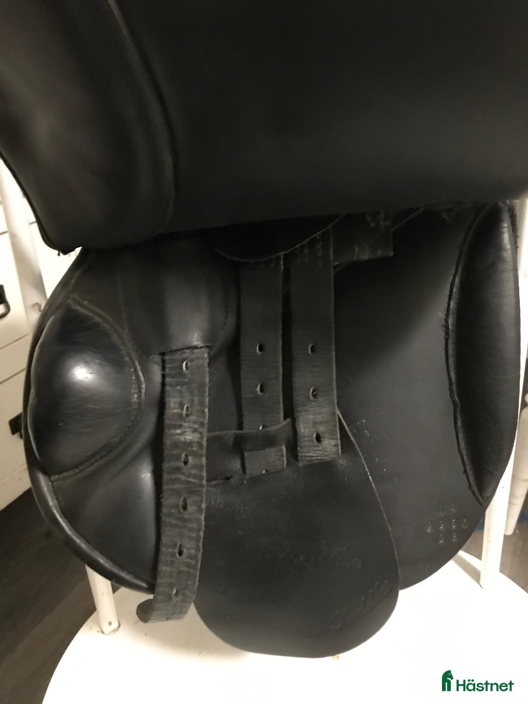 Sadlar hästutrustning till salu: mycket fin hoppsadel från Morris och nolan i Herrljunga - Annons 3