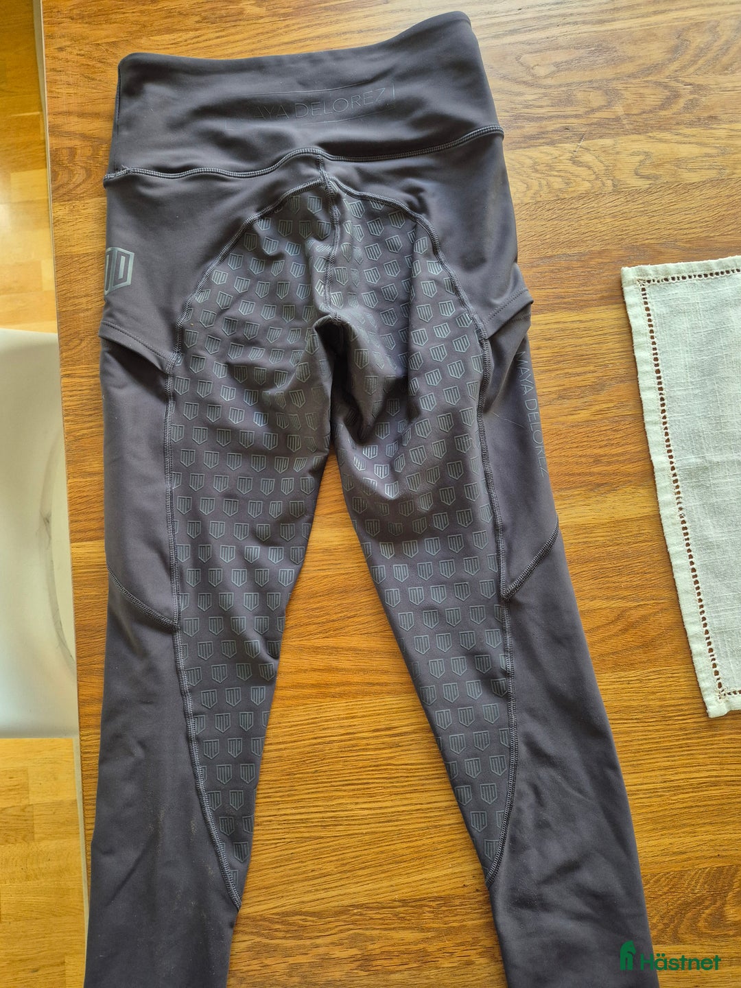 Ridbyxor ryttarutrustning till salu: Maya Delorez ridtajts till salu i fint skick!  i Göteborg - Annons 2