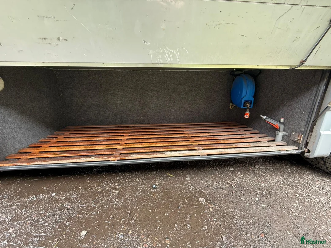 Hästlastbilar  fordon & transport till salu: PRISSÄNKT! JWR hästlastbil med bodel i Blentarp - Annons 11