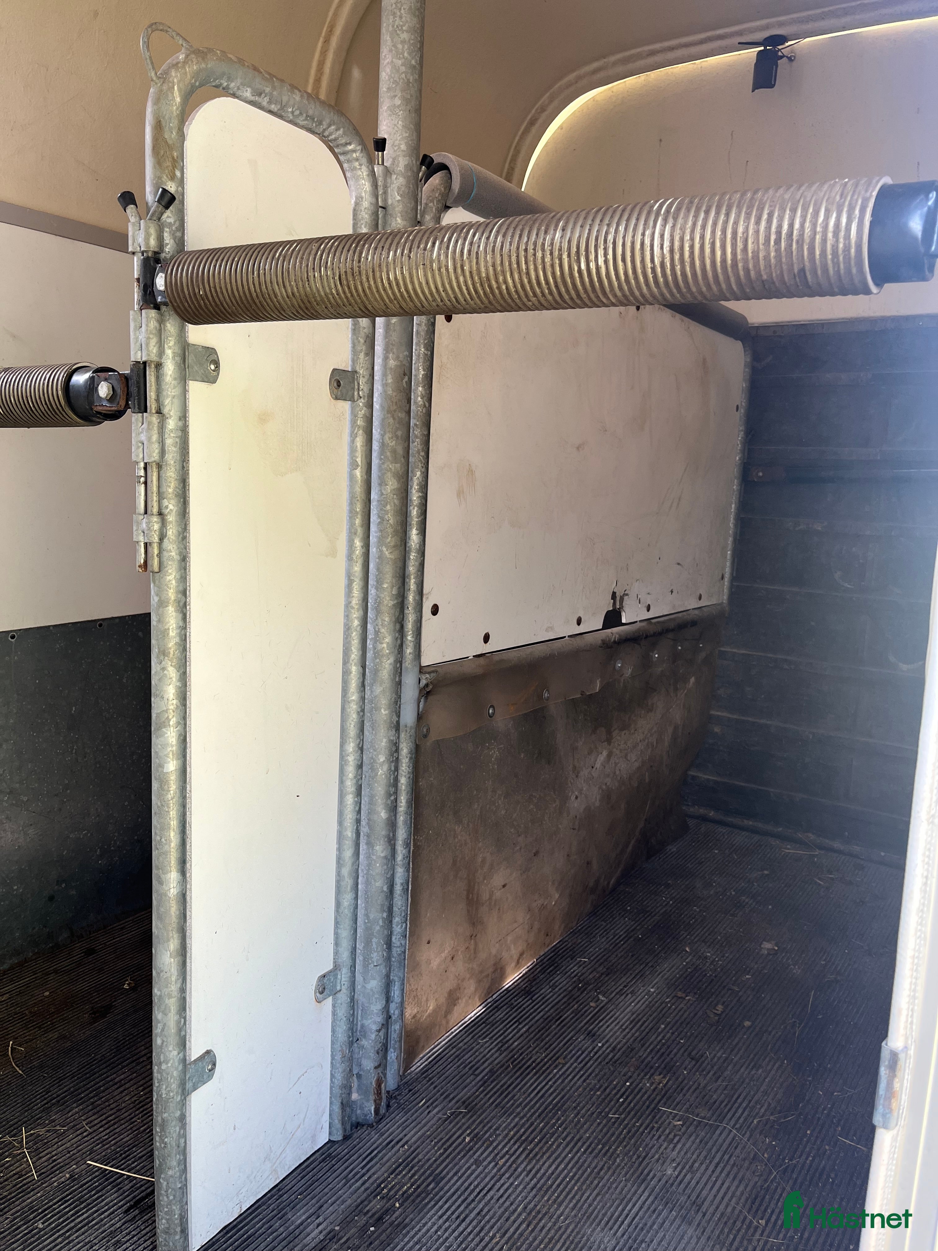 Hästtransporter  fordon & transport till salu: Reservdelar thule i Kristinehamn - Annons 17