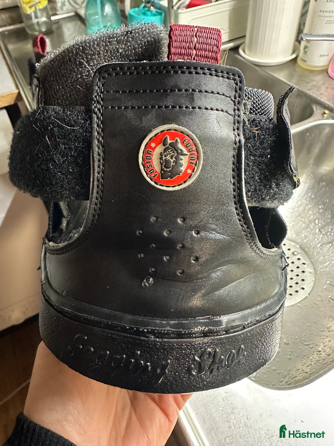 Övrig Hästutrustning hästutrustning till salu: Equine Fusion Trekking strl 14 slim i Farsta - Annons 1