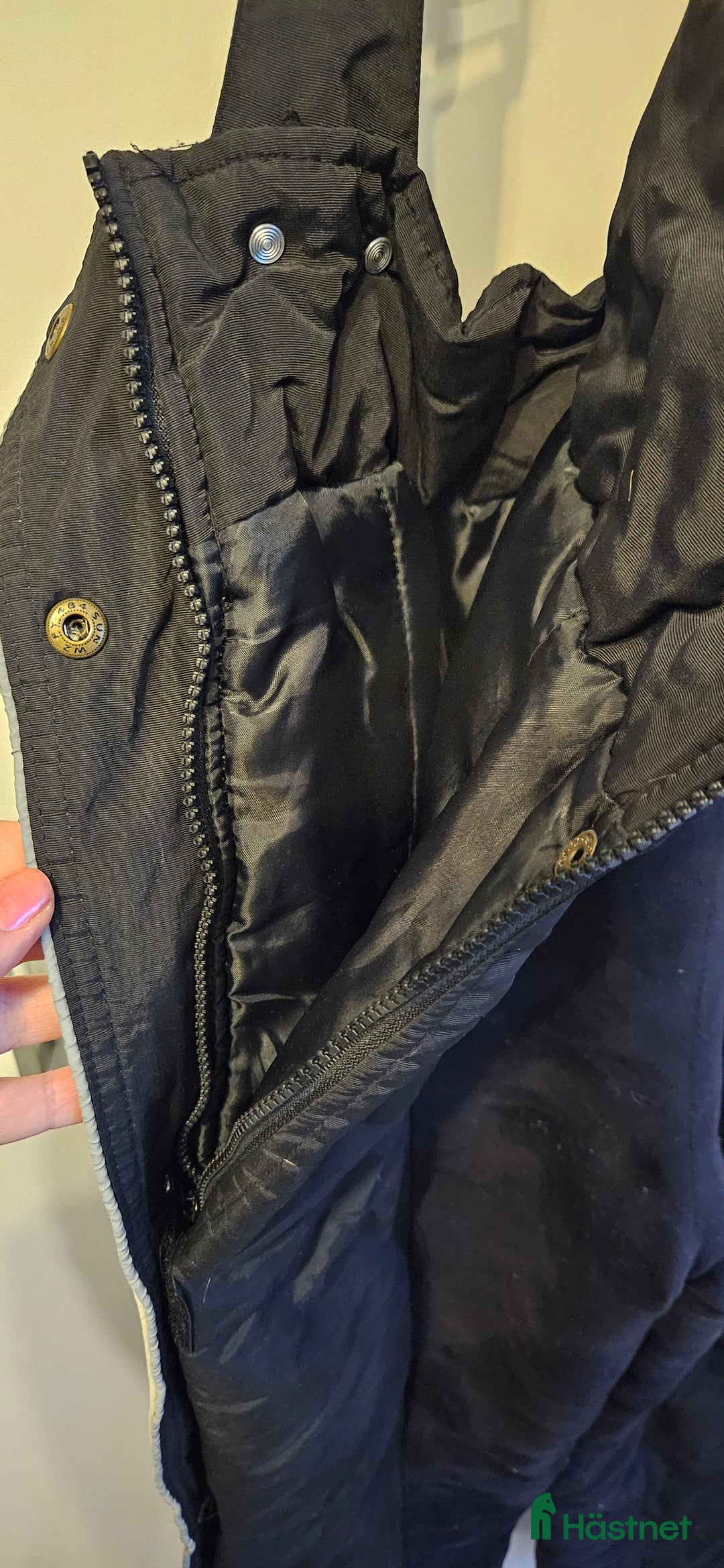 Ridbyxor ryttarutrustning till salu: Täckbyxor med helskoning i Hudiksvall - Annons 4