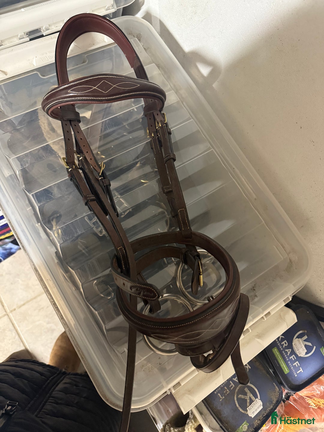 Träns hästutrustning till salu: Superfint Dyon träns! i Höllviken - Annons 1