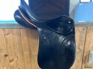Sadlar hästutrustning till salu: Passier Dressyrsadel för den mindre ryttaren i Saxtorp - Annons 2