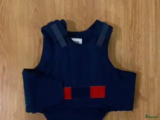 Säkerhetsvästar ryttarutrustning till salu: CRW säkerhetsväst barn i Örsundsbro - Annons 12