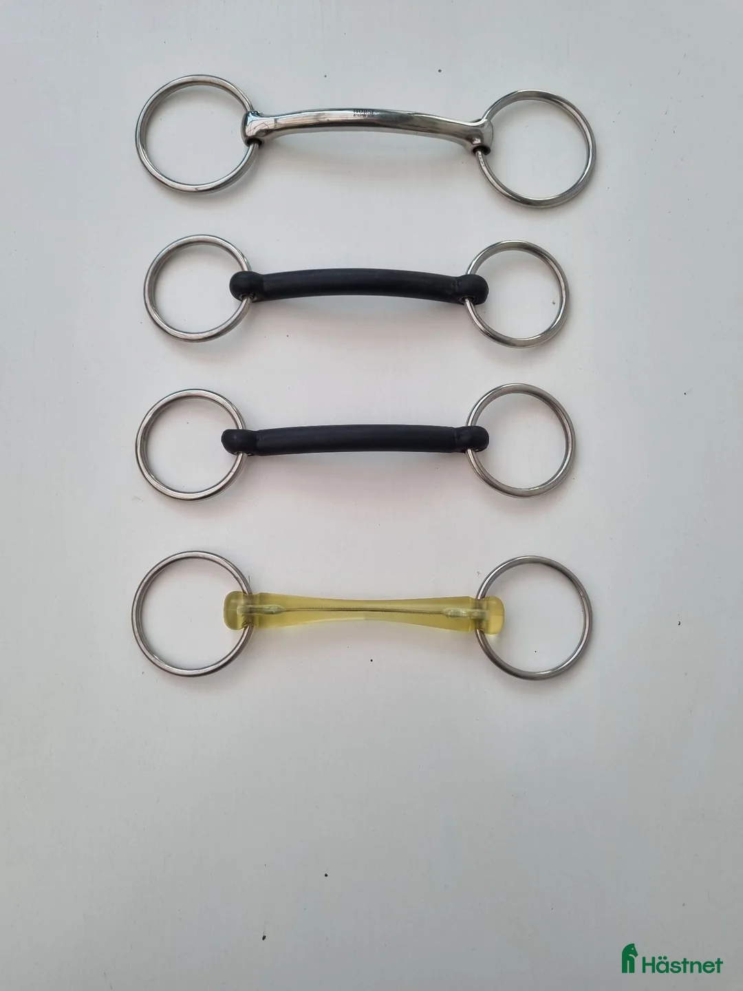 Bett hästutrustning till salu: Olika bett. Storlek 12.5 - Annons 1