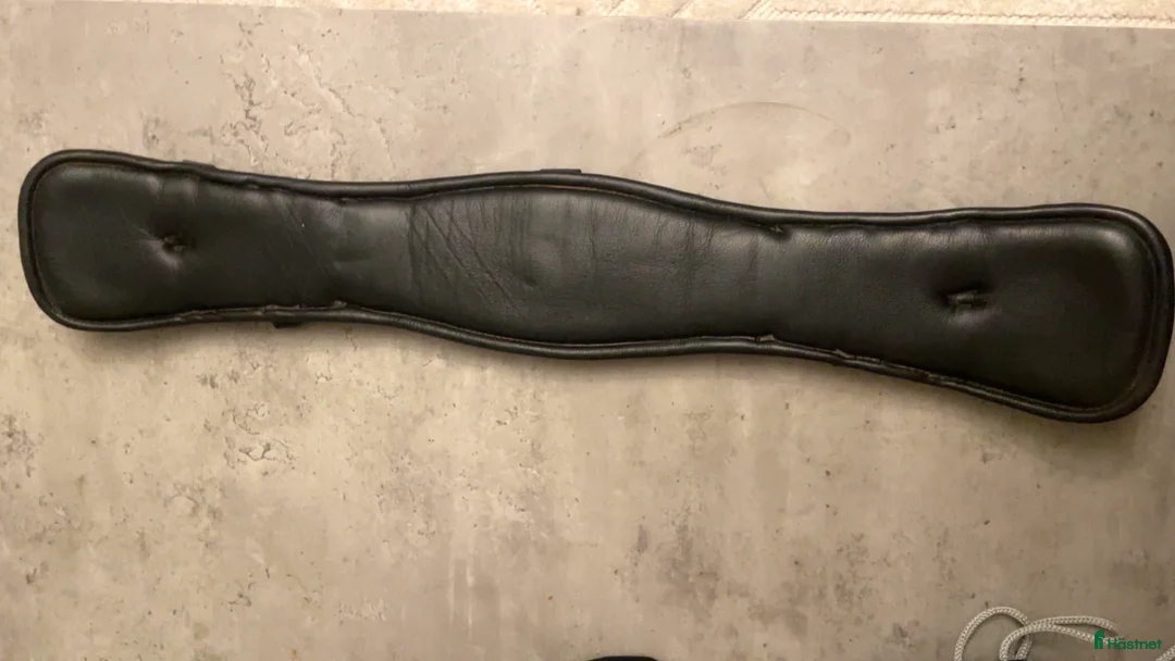 Täcken hästutrustning till salu: Stort parti hästsaker och 2 hjälmar i Borås - Annons 15