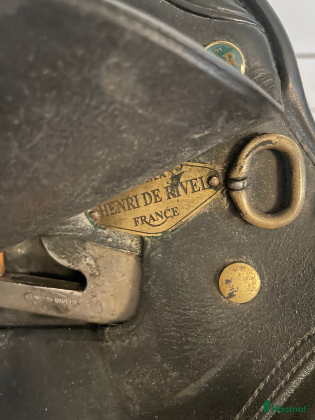 Sadlar hästutrustning till salu: Svart allround sadel i Västervik - Annons 4