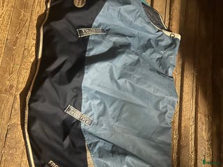 Täcken hästutrustning till salu: Utetäcke i Vällingby - Annons 3