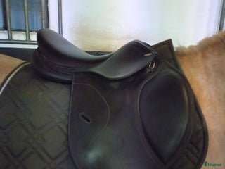 Sadlar hästutrustning till salu: Tekna A-line sadel 15.5" i Sankt OLOF - Annons 3