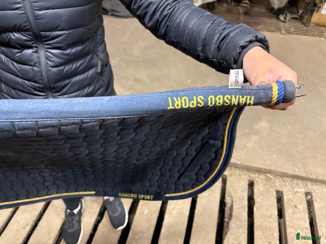 Schabrak & Vojlockar hästutrustning till salu: Fina schabrak till salu i Älvsbyn - Annons 3