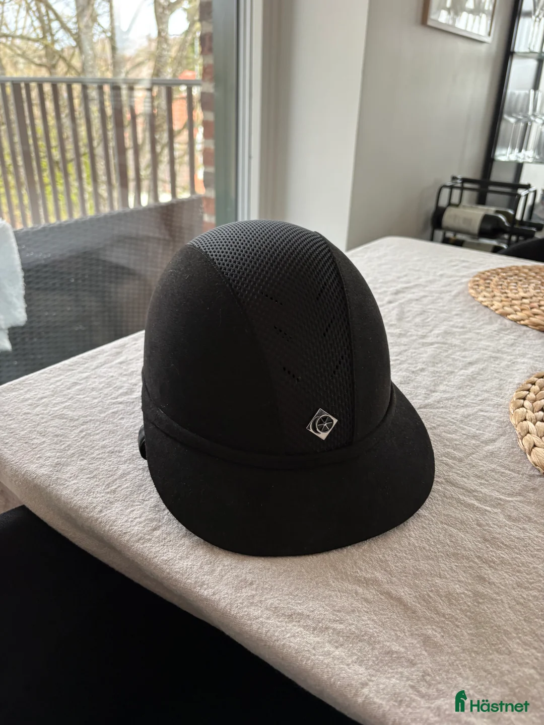 Hjälmar ryttarutrustning till salu: Charles Owen sp8 plus - Annons 1