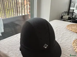 Hjälmar ryttarutrustning till salu: Charles Owen sp8 plus - Annons 1