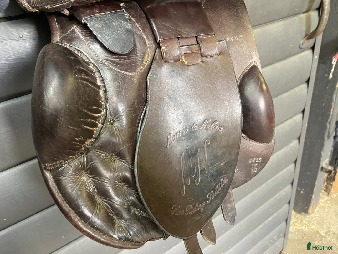 Sadlar hästutrustning till salu: Morris and Nolan Hoppsadel i Örebro - Annons 4