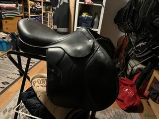 Sadlar hästutrustning Fin equipe sadel i Vallentuna - Annons 6