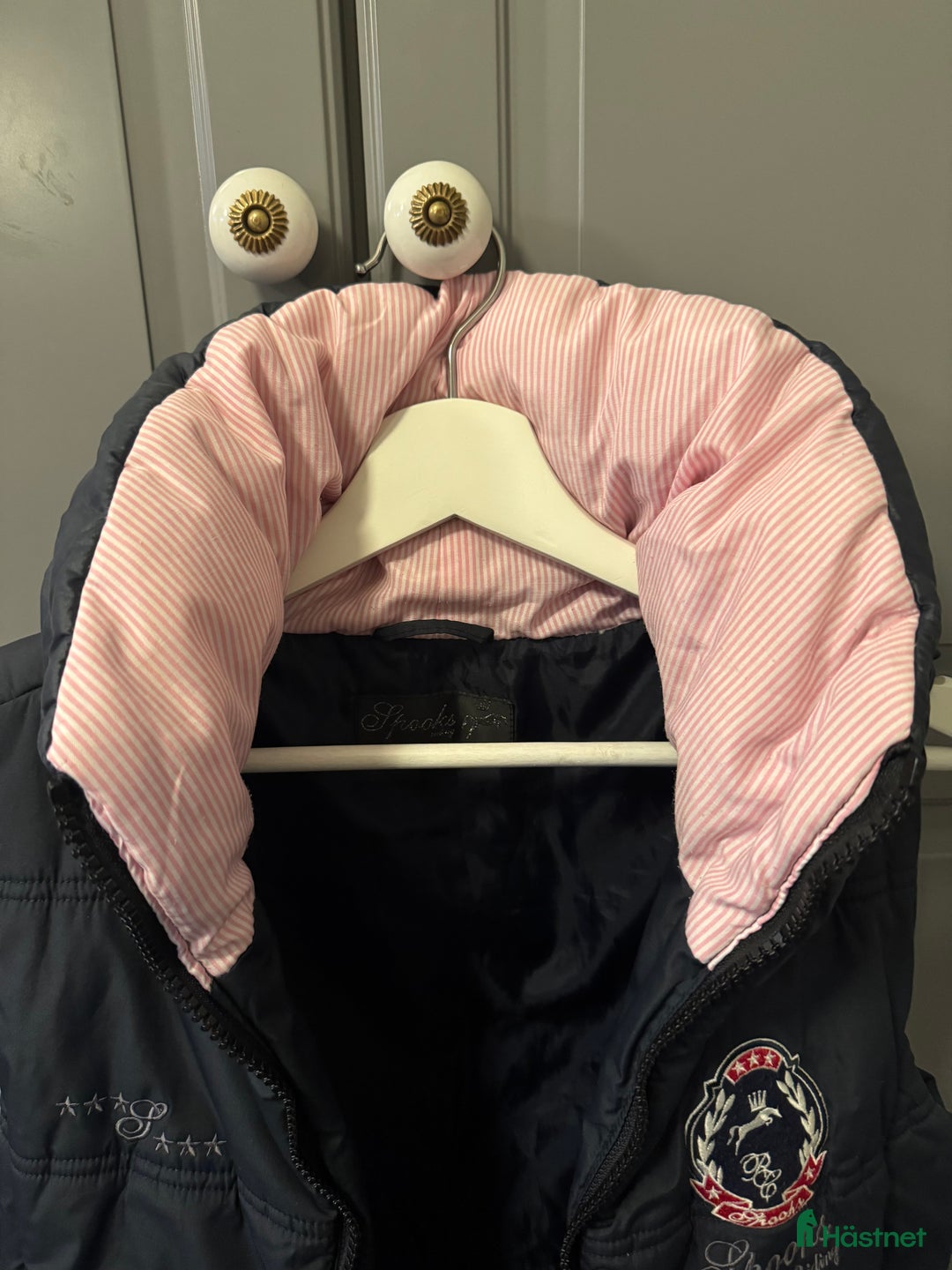 Övrigt Ridkläder ryttarutrustning till salu: Spooks väst marinblå i Emmaboda - Annons 4