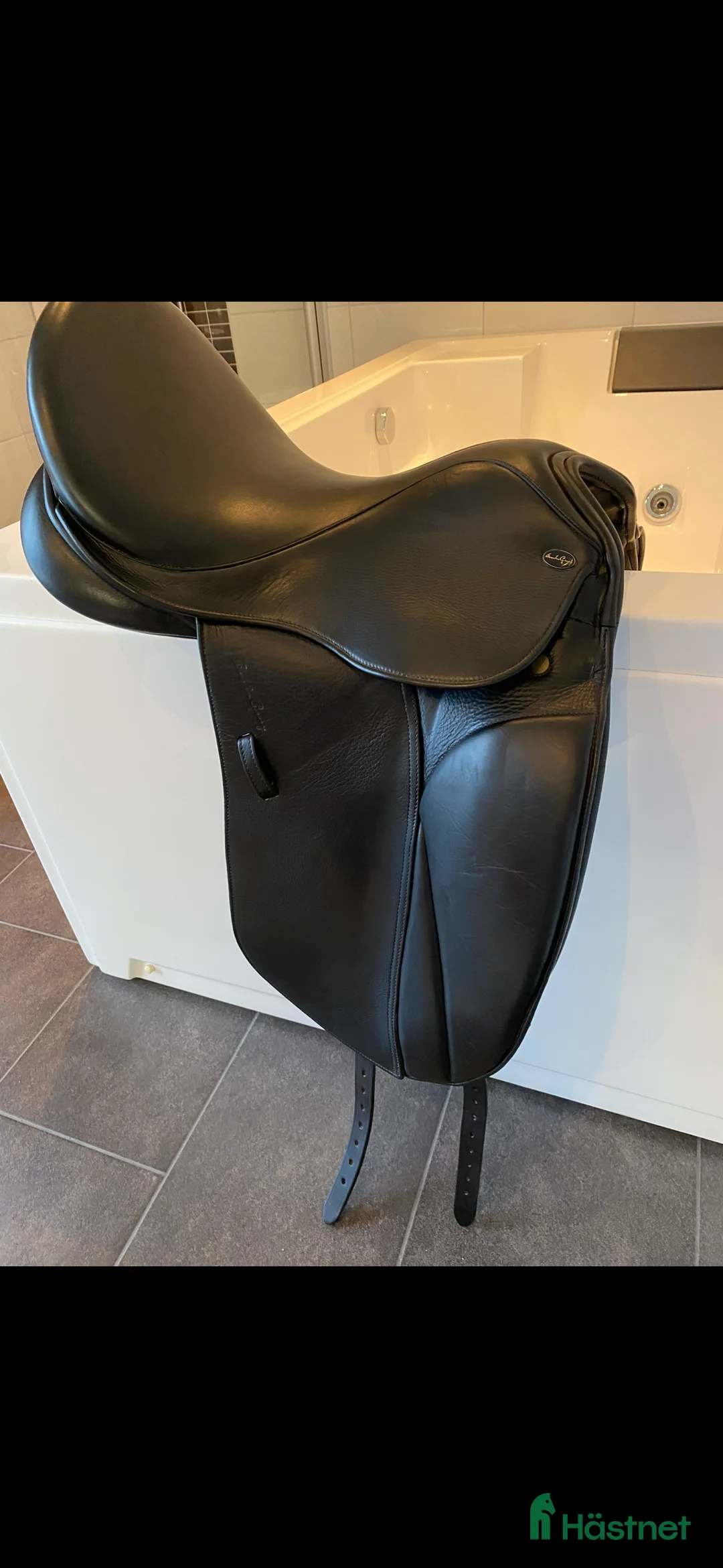 Sadlar hästutrustning till salu: Dressyrsadel med ställbar bom i Glemmingebro - Annons 2