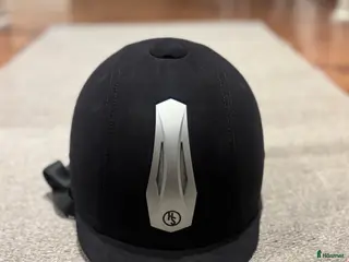 Hjälmar ryttarutrustning till salu: Rid hjälm - Annons 1