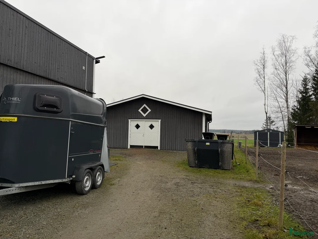  stallplats finnes: Stallplats Romfartuna Igelsta i Västerås - Annons 7