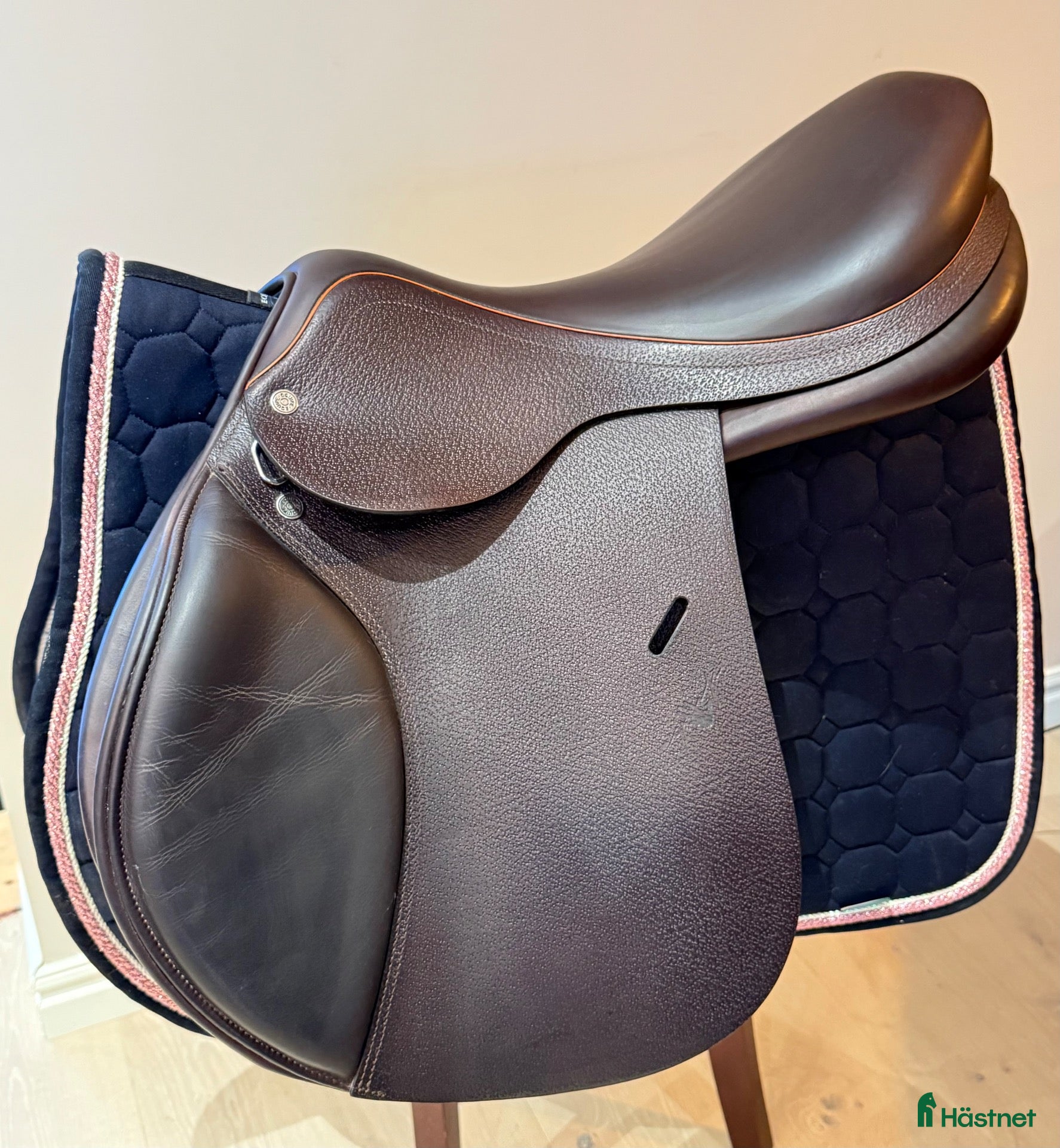 Sadlar hästutrustning Equipe expression 17,5” M +0,5 - Annons 1