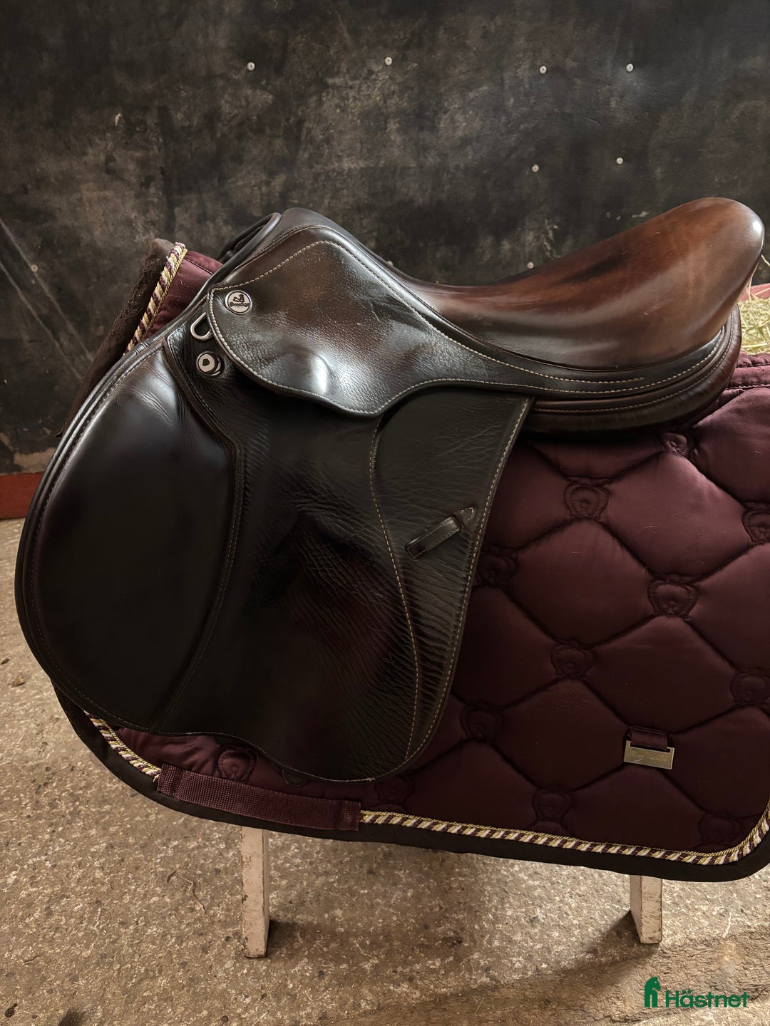 Sadlar hästutrustning till salu: Prestige Paris D i Visby - Annons 1