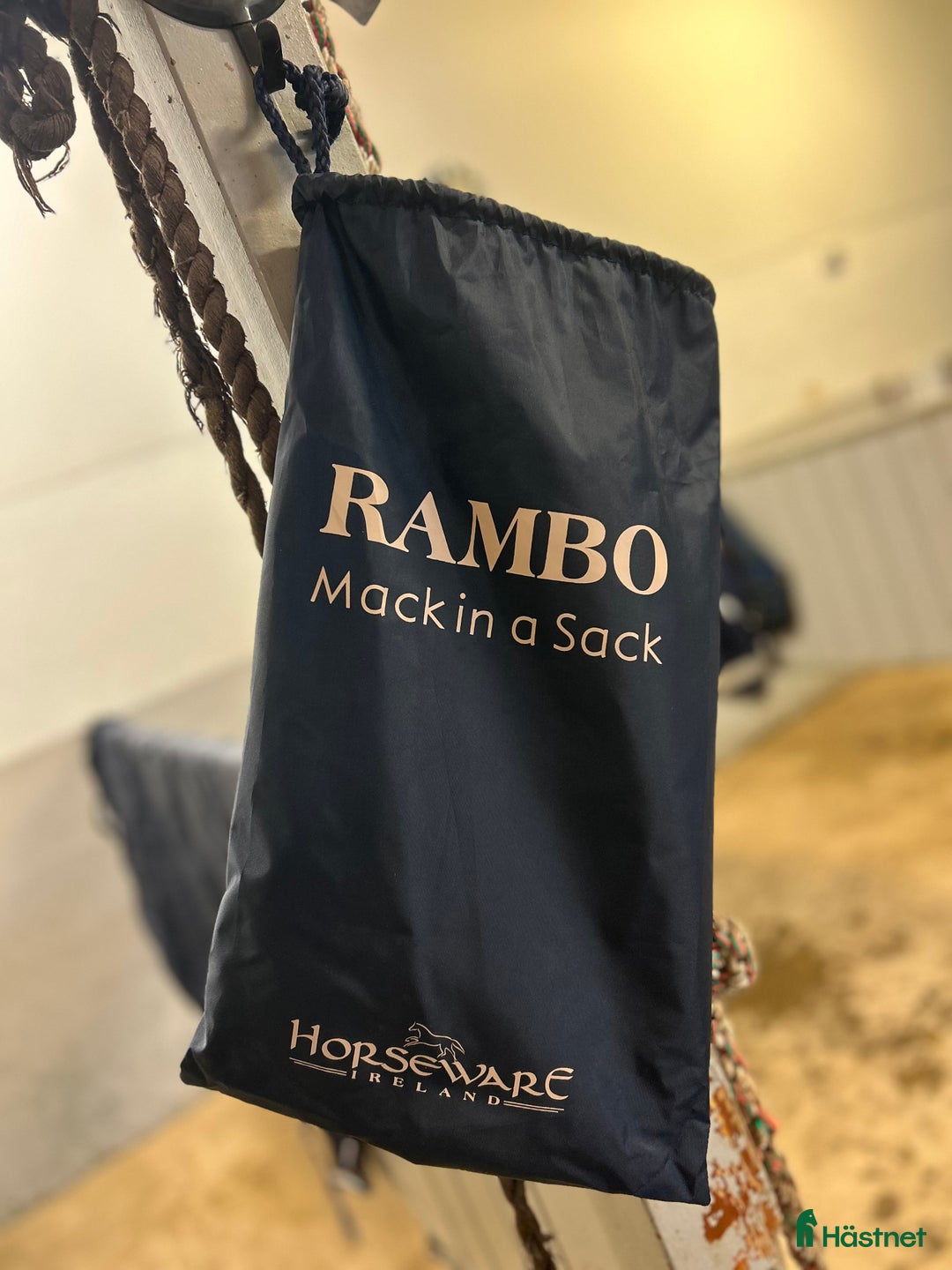 Täcken hästutrustning till salu: Mack in a Sack regntäcke i Malmö - Annons 4