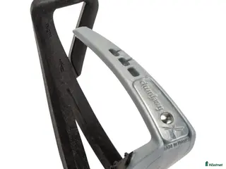 Stigbyglar hästutrustning free jumps i Jönköping - Annons 3