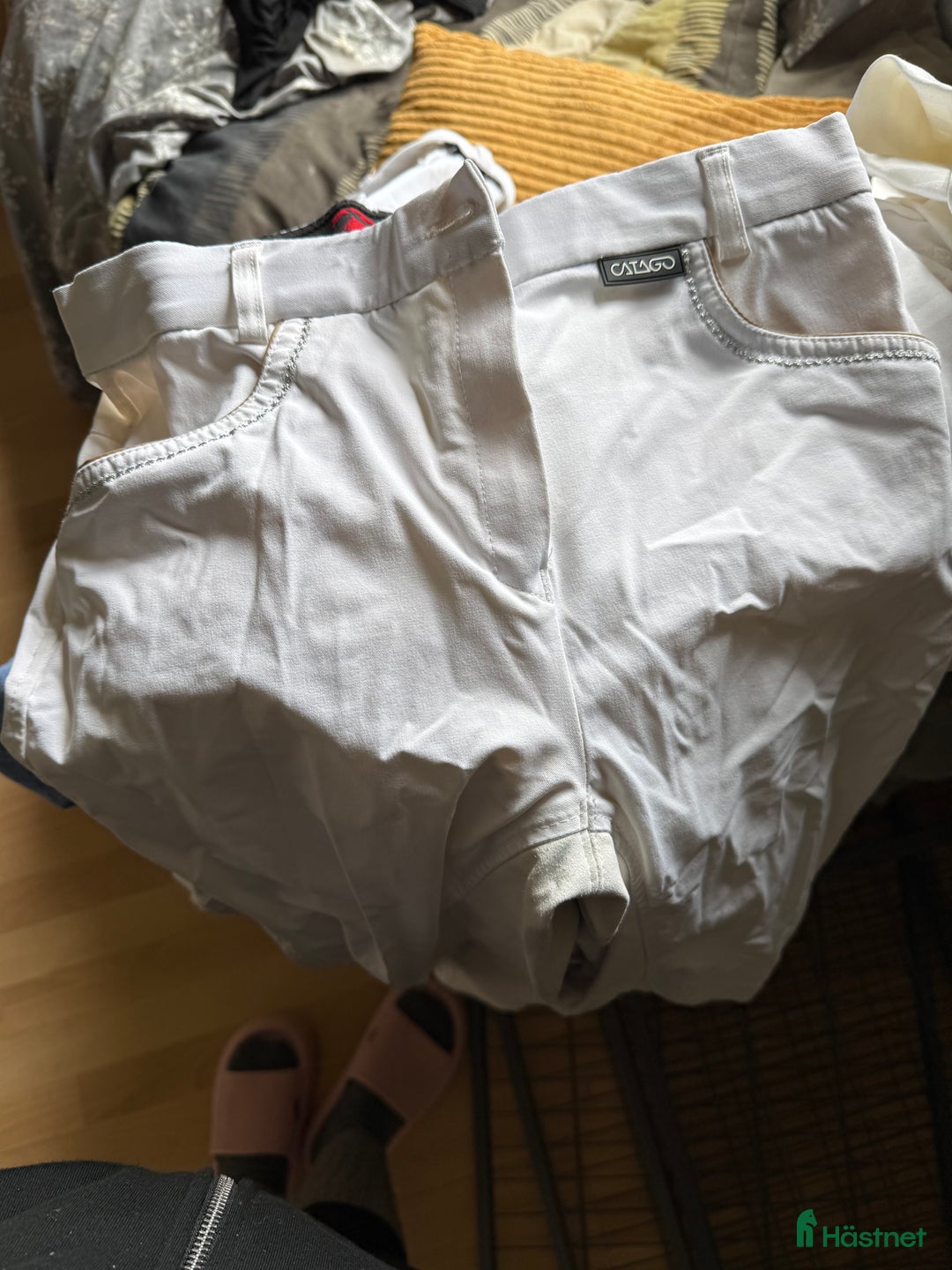 Jackor & Kavajer ryttarutrustning till salu: Frack, kavajer, ridbyxor  i Julita - Annons 10