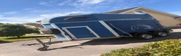 Hästtransporter  fordon & transport till salu: Cheval liberté - Ny bes - Nytt golv - Annons 1