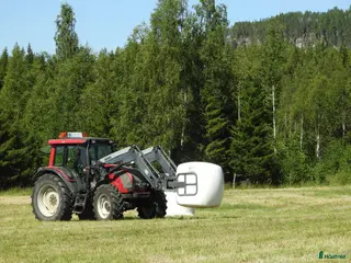 Stallinredning, stängsel & gård övrig utrustning till salu: Hösilage, balat häst-hö. Analyserat. - Annons 3