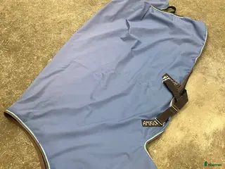 Täcken hästutrustning Amigo täcke - Annons 1