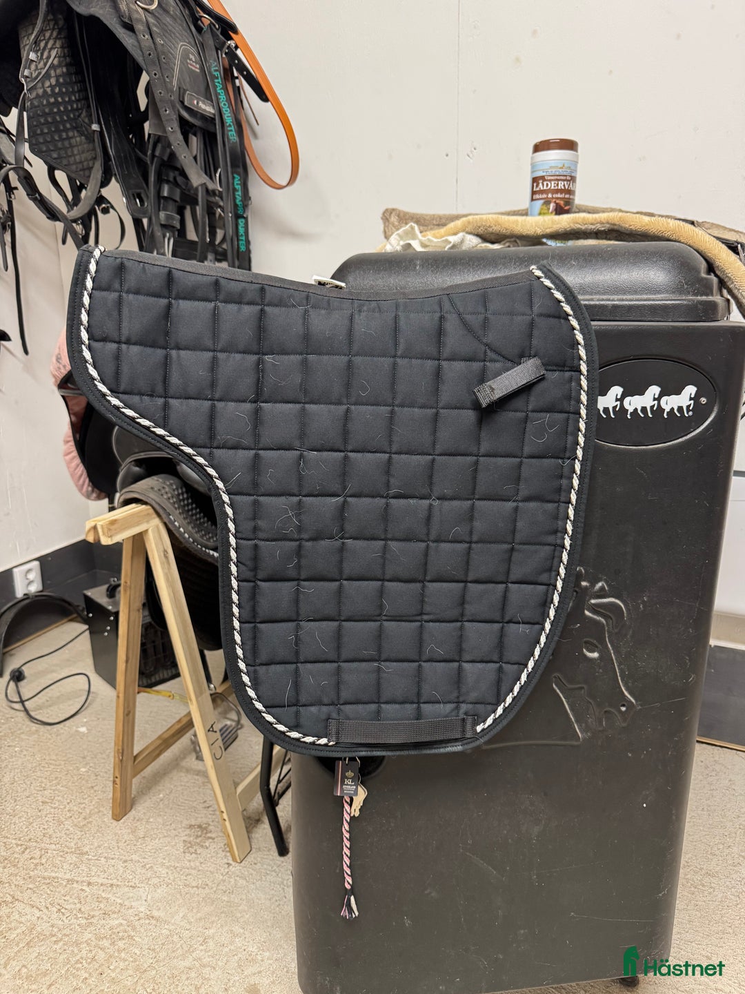 Övrig Hästutrustning hästutrustning till salu: Rensning av hästutrustning  - Annons 12