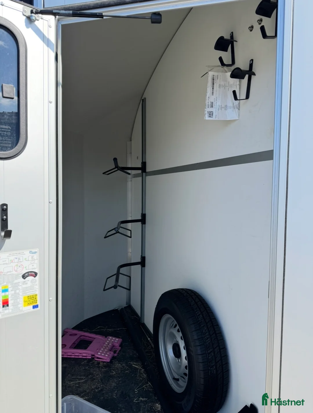 Hästtransporter  fordon & transport till salu: Hästtransport Maxi 3 i Ulricehamn - Annons 4