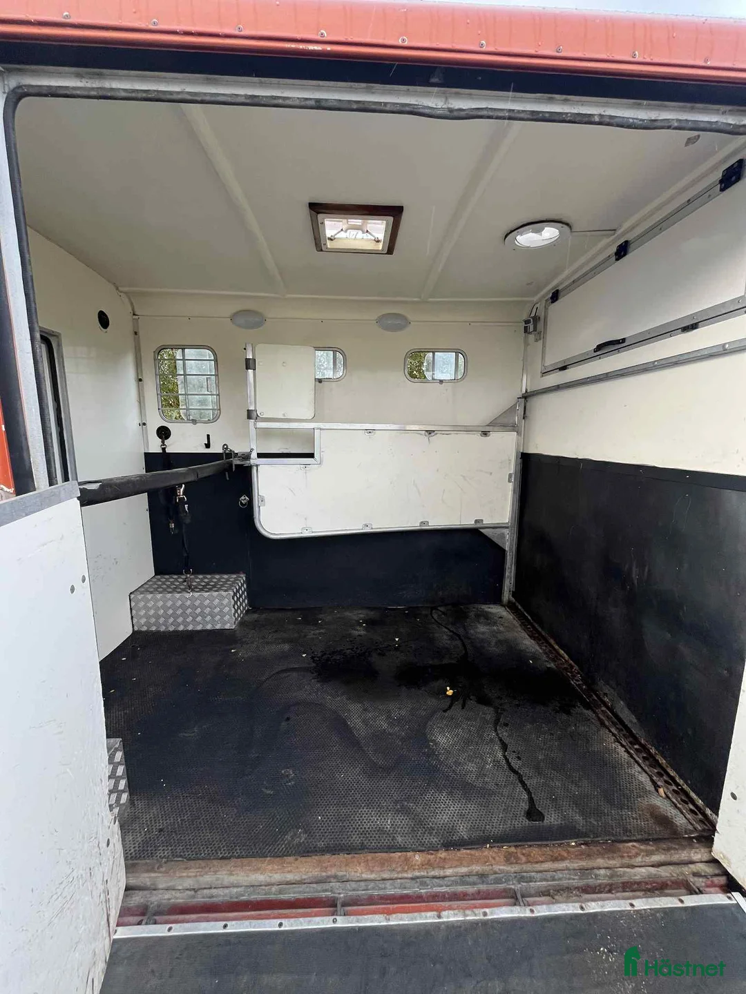 Hästlastbilar  fordon & transport till salu: Fin 3-sitsig hästlastbil med säkerhetslösning i Löderup - Annons 8