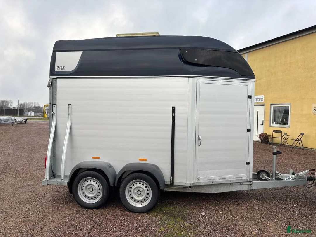 Hästtransporter  fordon & transport till salu: Mycket fint skick! i Skurup - Annons 1