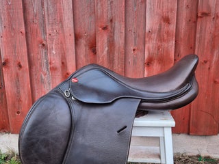 Sadlar hästutrustning till salu: Knights robin hood elite 16" i Ljungby - Annons 12