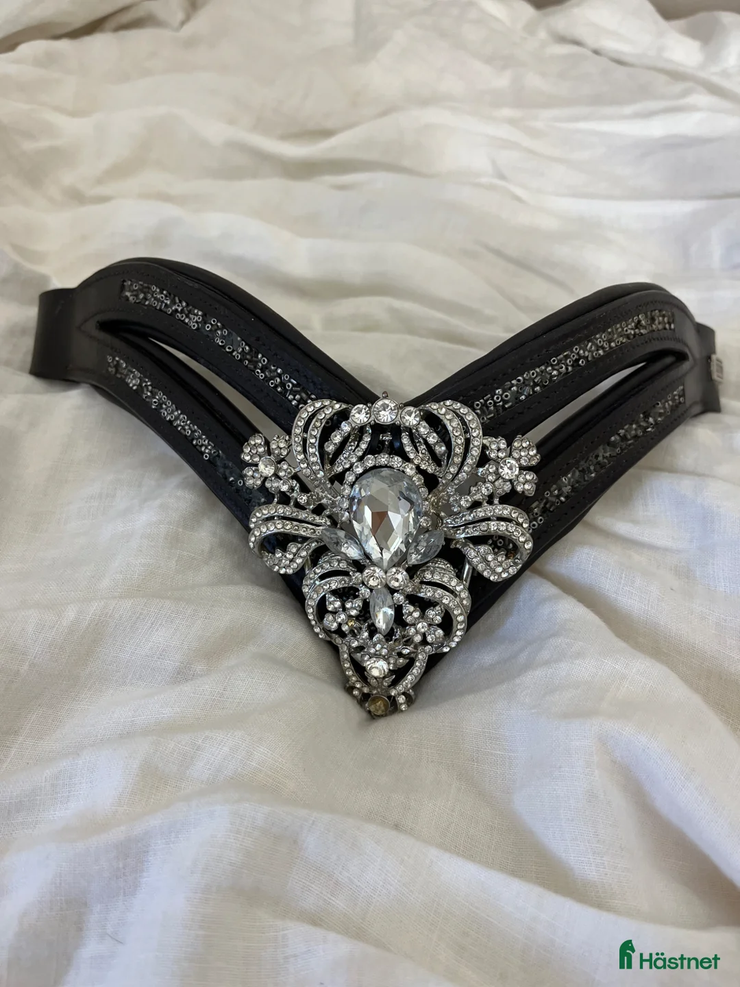 Övrig Hästutrustning hästutrustning till salu: Divoyh pannband  - Annons 1