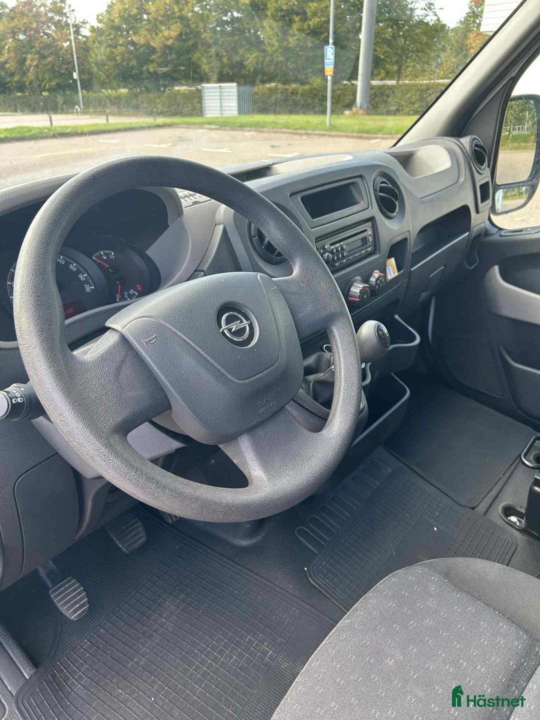 Hästlastbilar  fordon & transport till salu: Nuyts Hästlastbil 5 säten V-galler Låga mil!  i Köping - Annons 7