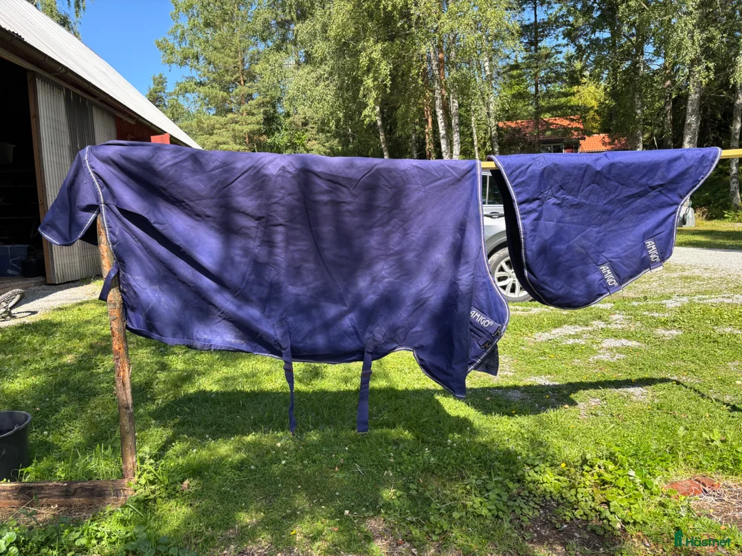 Täcken hästutrustning till salu: Vintertäcke 200 g - Annons 1