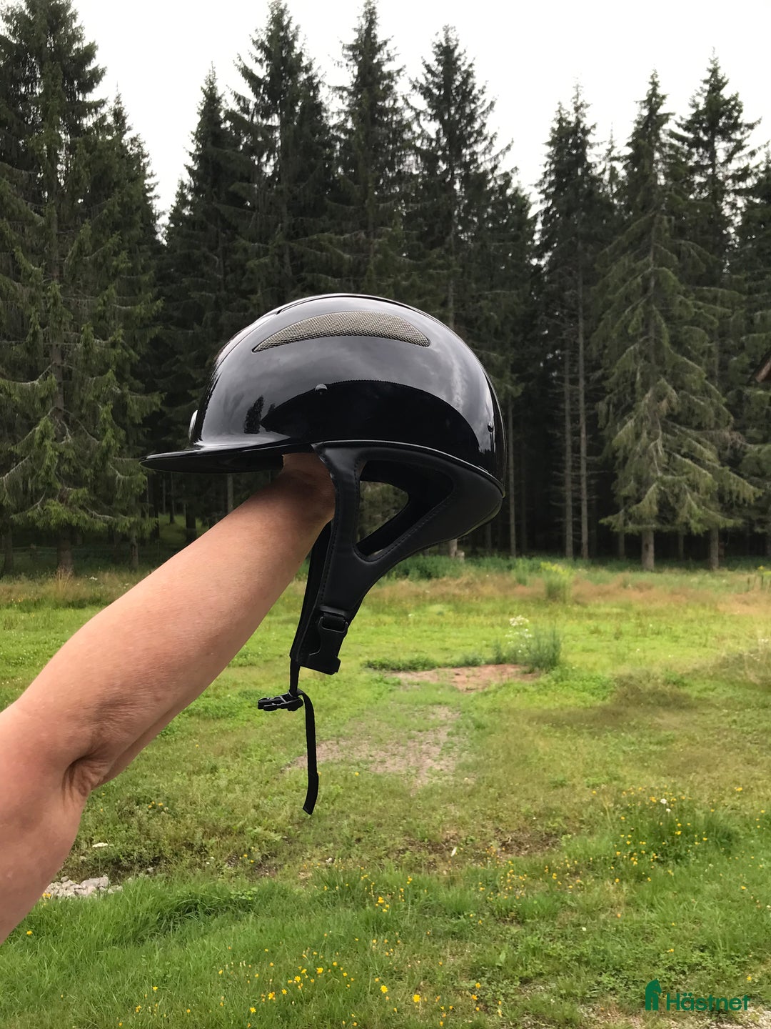 Hjälmar ryttarutrustning till salu: OneK hjälm i Mangskog - Annons 2