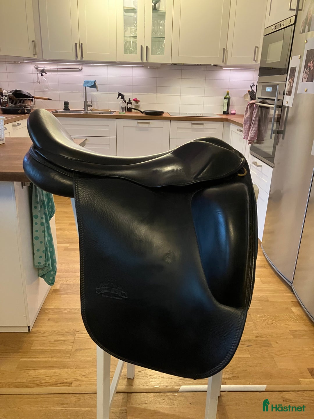 Sadlar hästutrustning till salu: Fin bekväm sadel  i Karlstad - Annons 1