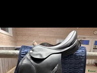 Sadlar hästutrustning Tre sadlar säljes i Borlänge - Annons 16