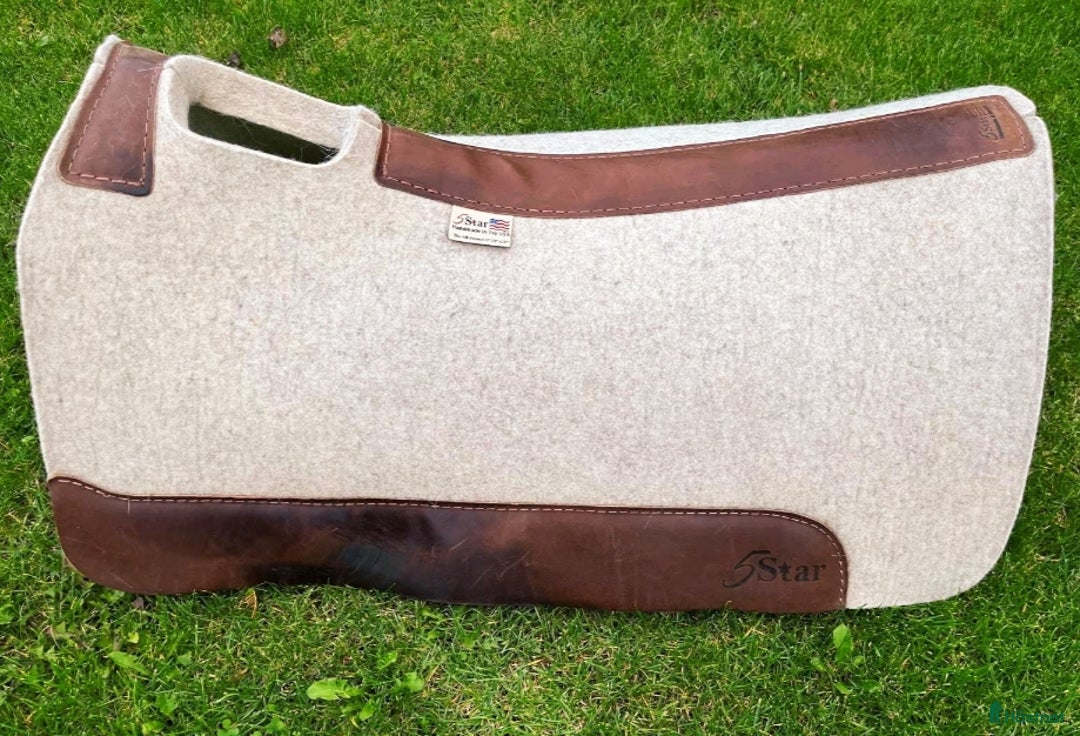 Schabrak & Vojlockar hästutrustning till salu:  5 Star Pad The All Around 30×301" i Åmotsbruk - Annons 5