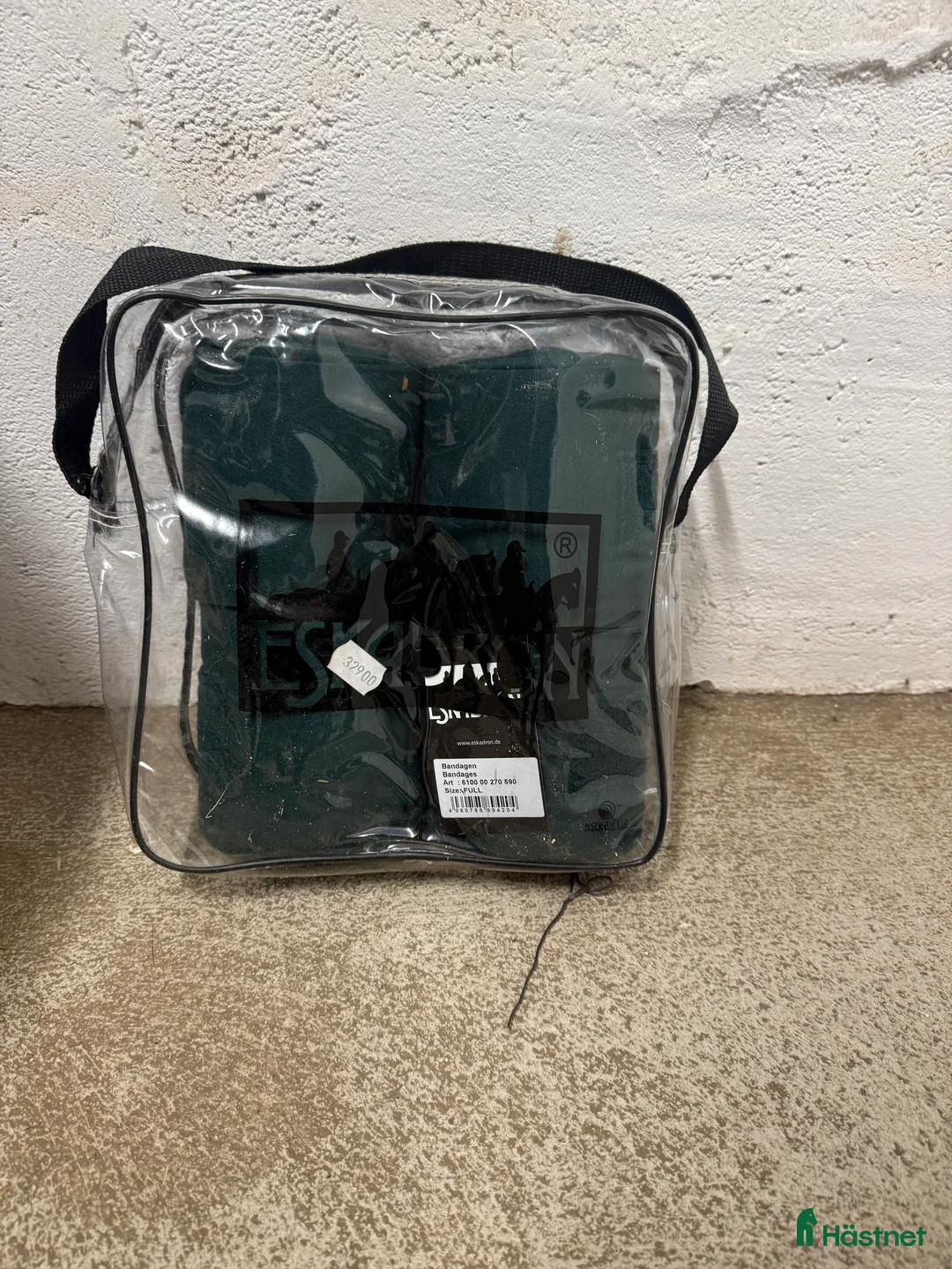 Benskydd hästutrustning till salu: Benlindor från eskadron i Vännäs - Annons 1